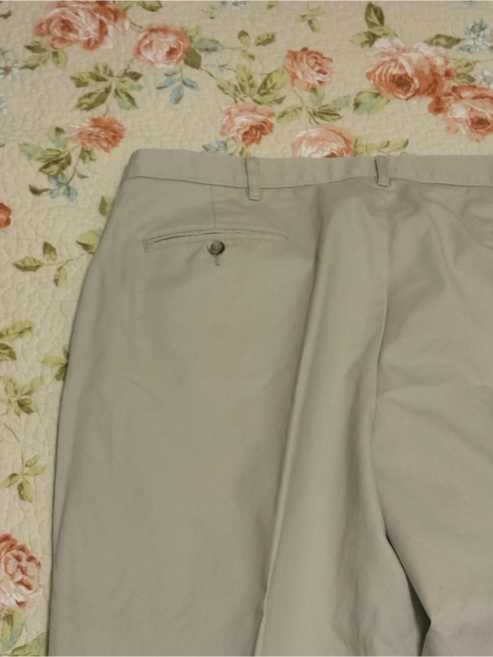 DOCKERS D3 CLASSIC FIT FLAT FRONT KHAKI Pants for Men’s  W42 X L30
